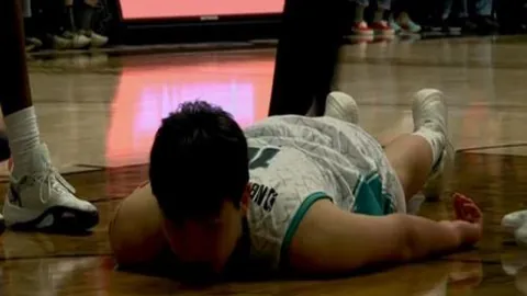 国家德比巴塞罗那力克皇马，西甲总进球数冲破305，荣登榜首！